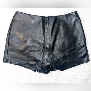 Medium Blue Blush Black Faux Leather Skort